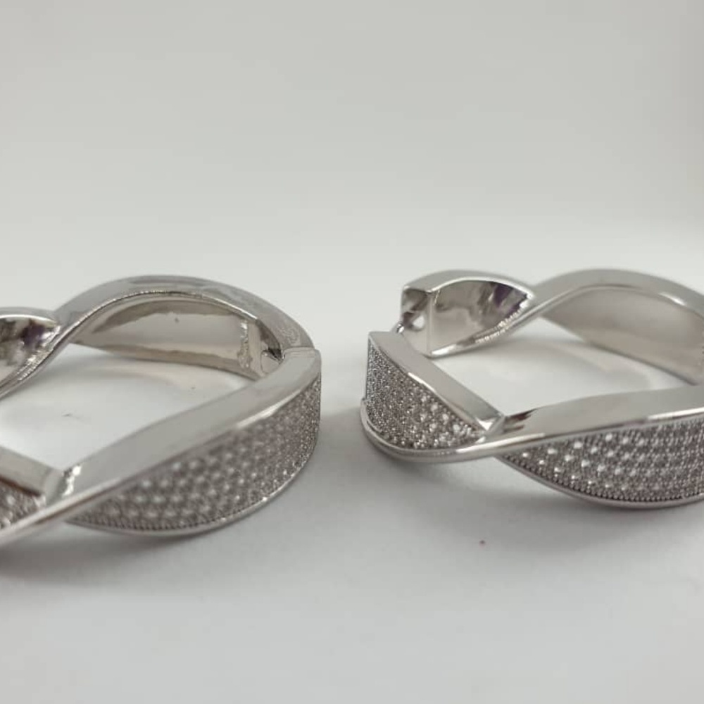 Exquisite Jewels - Picture 3 of 3